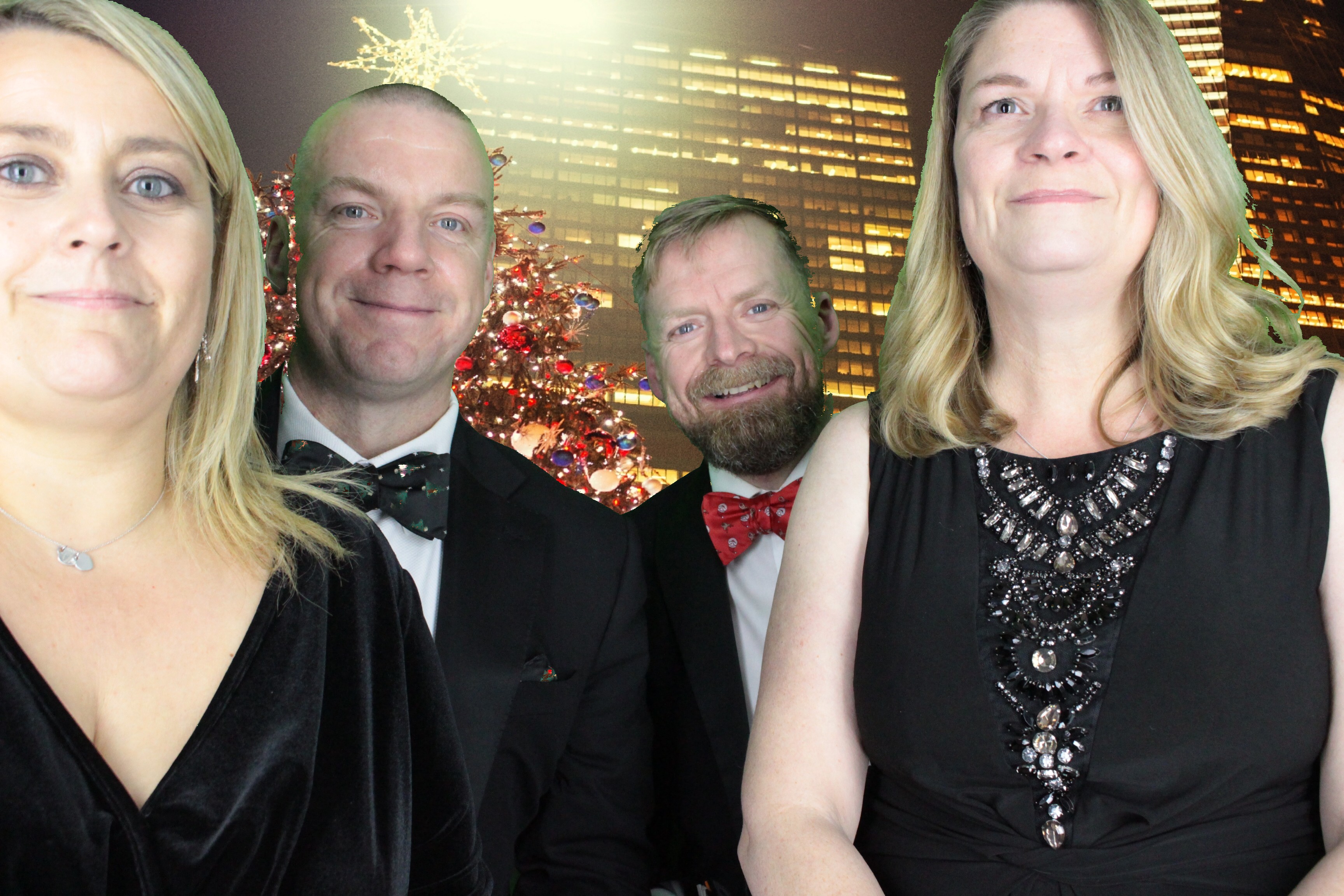 Upavon Officers' Mess Christmas Party | View more photos from the event at gallery.myphotoboothexperience.co.uk/u/MyPhotoBoothExperienceLtd/Upavon-Officers-Mess-Christmas-Party